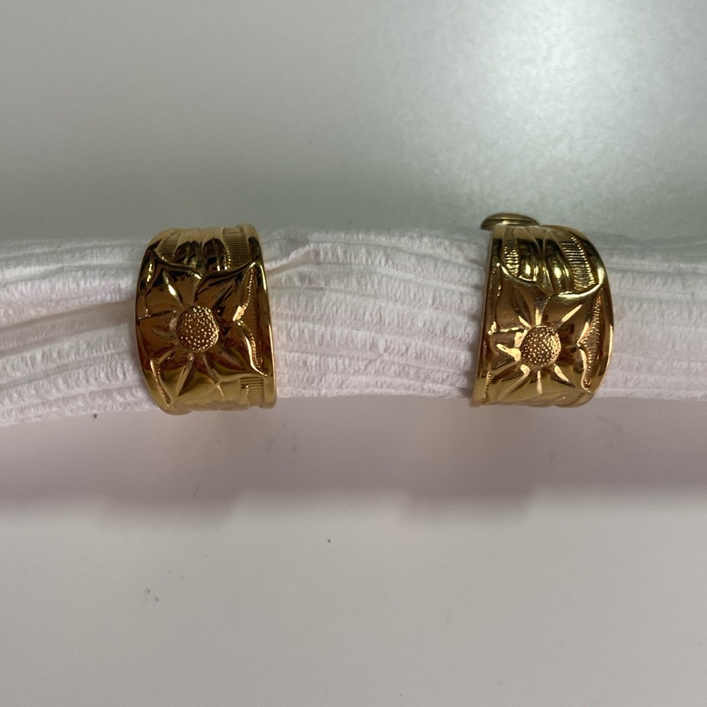 vintage clip earrings